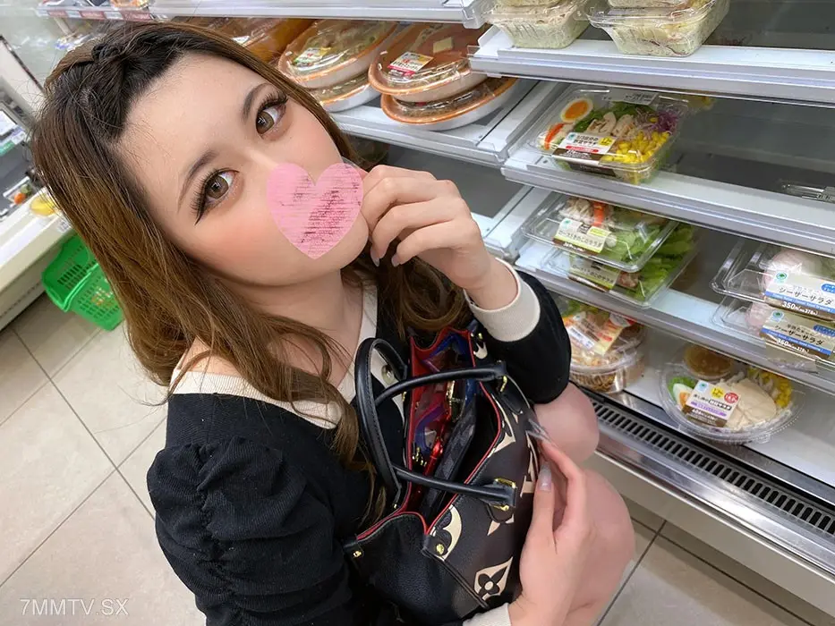 12#9为止限定2980→1980【惩罚】对热情的辣妹系美乳酒吧小姐的美男子无责任中出。-cd1