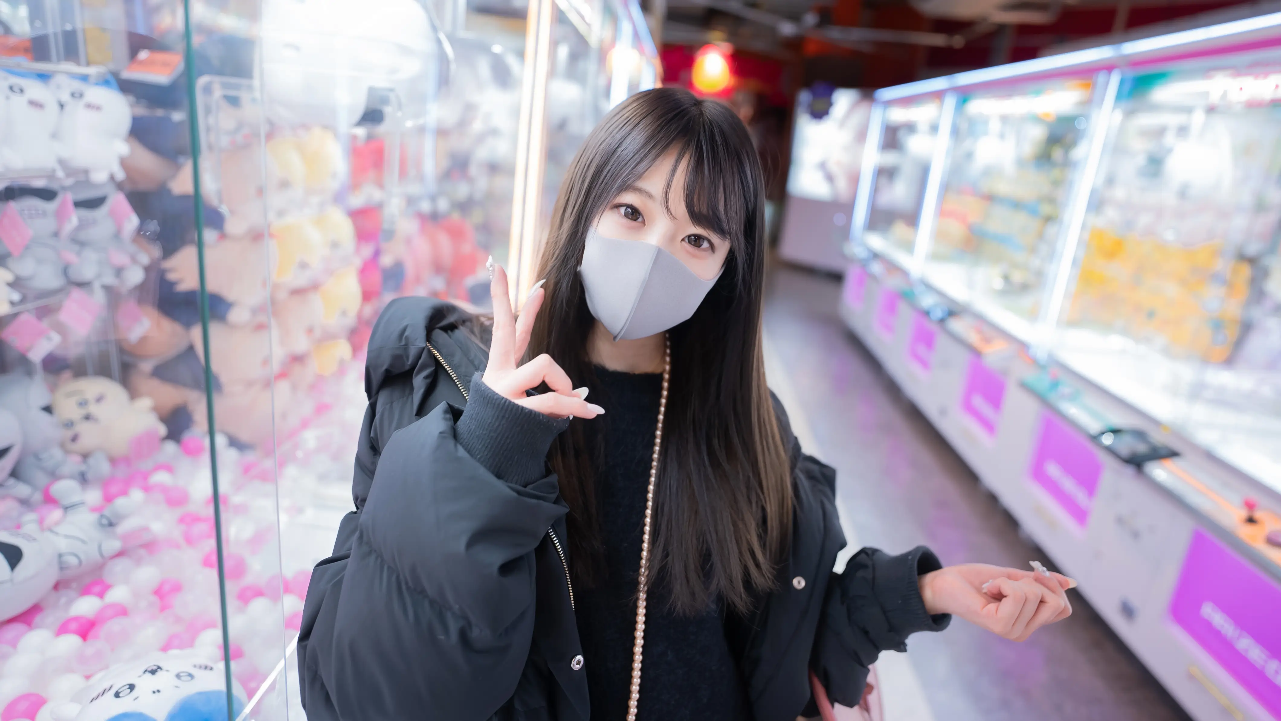 第一次摄影!!本来是抖M的癖好,扮演S角色,一旦进入就停不下来的大型服装制造厂总公司工作的变型美女···职场上绝