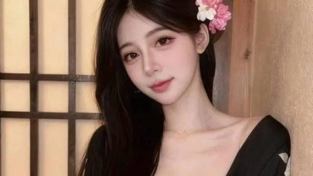 和服女友陪你泡澡的一晚下面又緊又濕全部射給她-潔妮