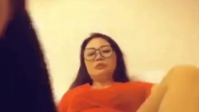 妈妈跟老爸吵骂了跑去酒店那里我扣沦陷了有机会直接拿下了