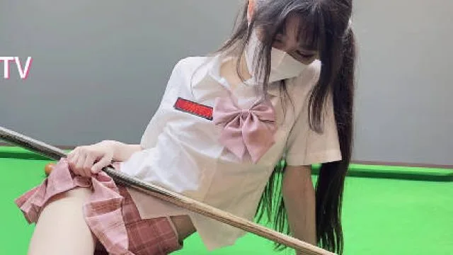 被反差台球助教美脚调教-精主TV