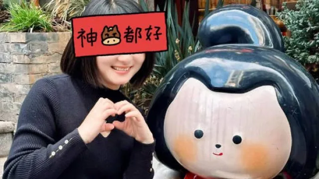 43岁熟女阿姨鸳鸯浴让她看着镜子里被我操的样子内射