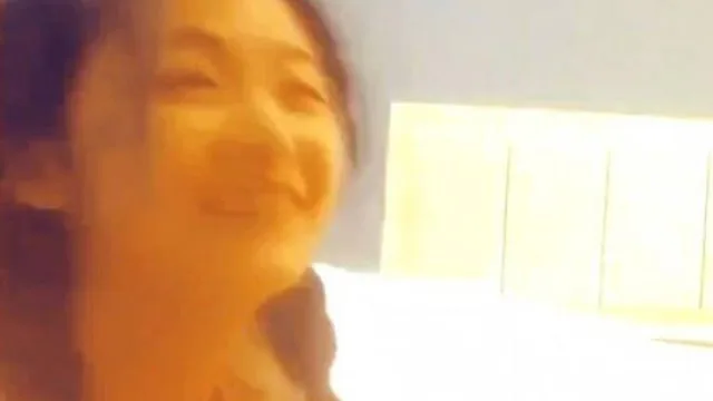下班之后不开心被老板我把女儿拉到酒店把她给操沦陷了