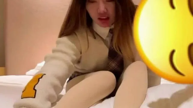 约会声音甜美学院风稚嫩学妹喊着不可以被强行内射-强推哥