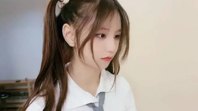 可爱学生肉体贿赂老师得百分-娜美