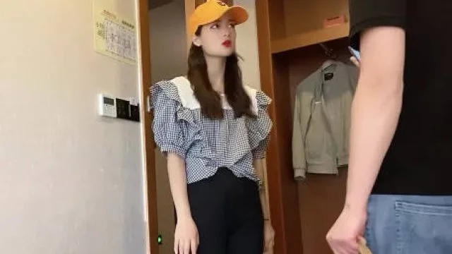 叫外卖操到性感小姐姐