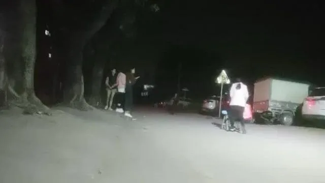户外直播郊区探索站街女