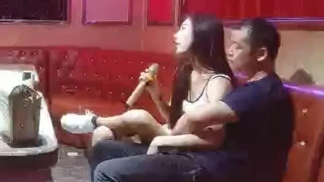 探花炮哥09-14KTV直播选妃操小姐