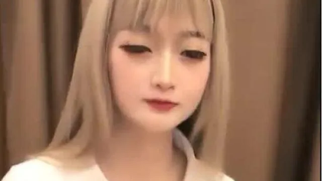 小姐姐19岁04-17尝尝哥哥的大屌