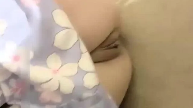 AVOVE04-02公共浴池操小姐姐