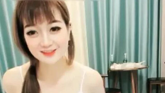 小姐姐19岁03-31被哥哥的肉棒插
