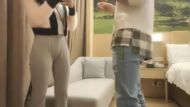 一屌极品寻欢01-28衣服没脱就让人硬的小姐姐
