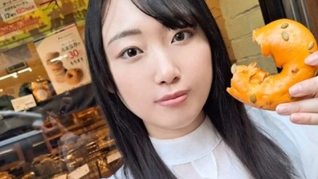 骑兵破解SIRO-5243 【ルックス良し！スタイル良し！感度良し！】三拍子揃ったド変態ちゃんが登場！「AVみたいなHがしたくて…」普通のHじゃ満足できなくて刺