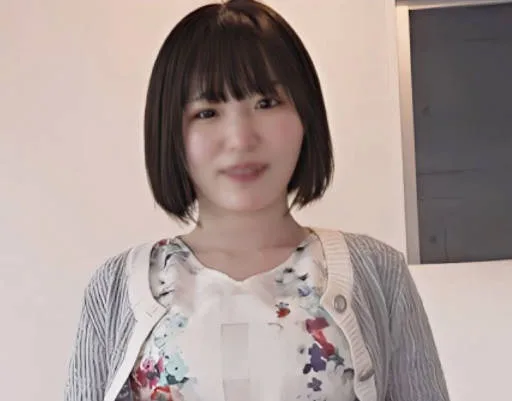 FC2PPV-4658306 娃娃脸的素人