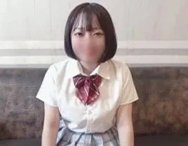 FC2PPV-4636513 巨乳的18岁单纯少女
