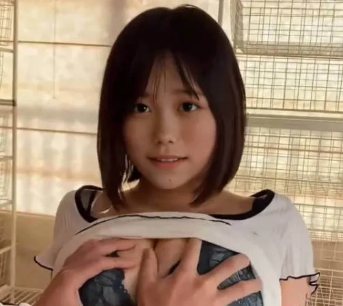 FC2PPV-4600938 超美少女和POV性爱