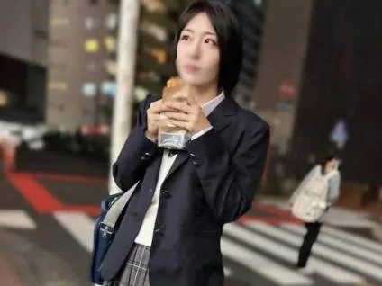 FC2PPV-4597200短发巨乳制服妹考前怀孕记