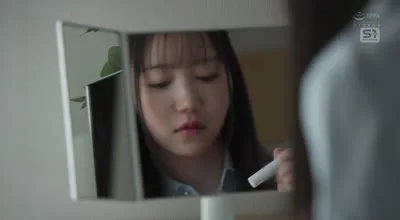 sone-747顔採用の新人OLは大嫌いなセクハラ上司に7日間こっそり媚薬を盛られ出張同行日にムラムラ爆発！キモいペニスが欲しくてたまらない。 三田真鈴