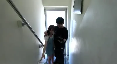 BIGC-004 小さい女の子に巨大チ〇ポ超デカマラでちびワレメ肉マクレ返る激ピストン悲鳴悶絶イラマ泣き＆痙攣イキ潮噴射止まらないオマ●コに中出し精子漬けぶっ壊れるまでハメ撮り巨編