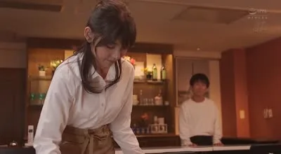 [无码破解]MEYD-669 バイト先NTR 欲求不満な人妻の愚痴を聞いていたら毎日中出しSEXできた 岬さくら