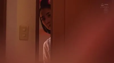 ROE-341 最愛の娘の彼氏と、 大痙攣エビ反り性交に溺れた私。 瀬尾礼子