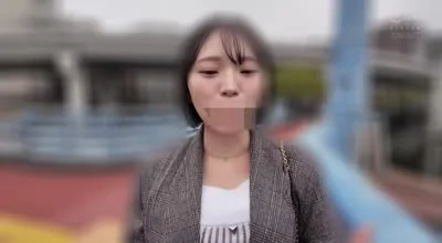CAWD-825 まみちゃんのパパ活、撮ってきてください！頂き女子のオジを惚れさせる「カモ」マニュアルを大公開！！最終的にオジテクに堕ちちゃうAVデビュー作 七美まみ