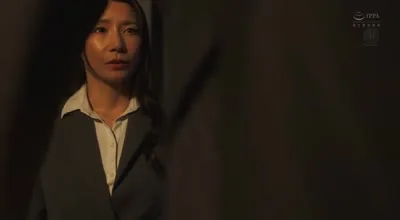 JUR-392 女上司、歪んだ刺激と躾に溺れる、SM不倫性交。 昼休みはダメな部下に躾けられて…。 専属美女の『苦しみ』という快楽を解放―。 加藤あやの