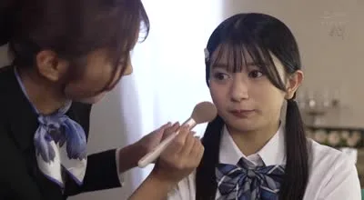 DASS-596 ぷるつやリップと舌が溶け合うねっとりレズキスで長身美人BAにレズ堕ちする華奢美少女 北岡果林 木下ひまり