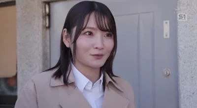 SONE-815 スケベに実った乳デカ不動産レディが俺のゴミ屋敷に訪問してきた。 鷲尾めい