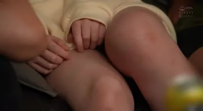 WAAA-443 片思いしていた隠れ巨乳女子がサークル飲みでヤリチン男たちにドロ酔い中出し輪●無意識アクメさせられてるのを見て鬱勃起する童貞陰キャの僕… 小坂ひまり