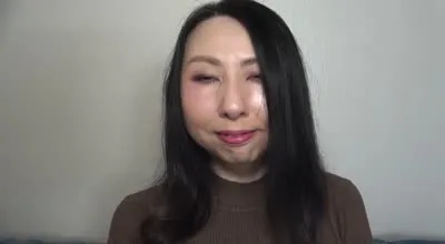 MAQQ-005 エゲつない腰つき！揺れまくる熟成肉！人妻巨乳ベリーダンサー、電撃DEBUT！早苗さん（45歳）