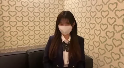 FC2PPV-4408831啦啦队女孩人生初生中出