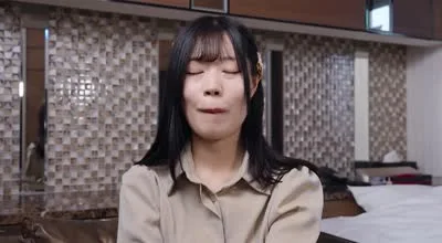 FC2PPV-4340132人妻不能插入但手和口可以