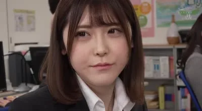 HSODA-078 学生が体験入社。淫ターンシップ 耳元でエロい事囁かれるとか、お尻に軽くタッチされるとか