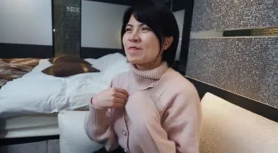 FC2PPV-4288477巨乳短发
