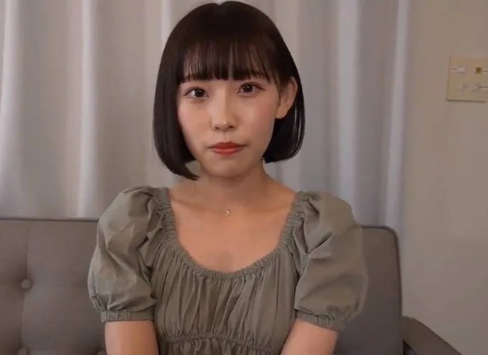 FC2PPV-3312576-9苗条人妻