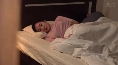 HODV-21926 エッチなお義姉さん好きですか？僕の兄貴のお嫁さんは巨乳と中出しOKで僕を誘惑 月野かすみ