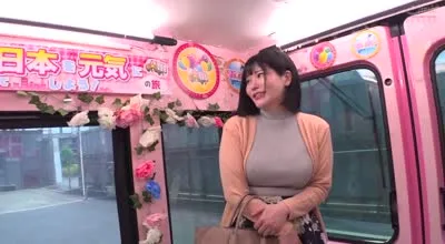 DVMM-174 巨乳女子を呼び出し→再度即揉み→→今度はSEXまで！！恥じらう赤面素人娘の生おっぱいを揉んで口説いて路上ハメ！二度目のおっぱい揉みで本番OKしてくれた巨乳…