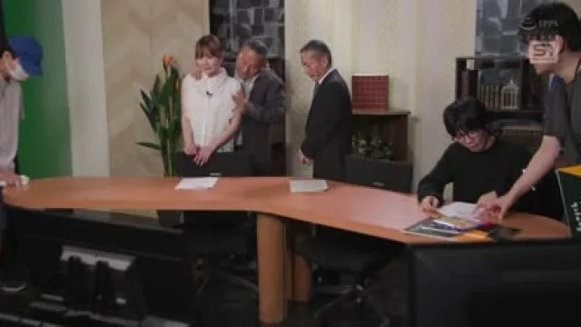 SONE-738无法违抗上司的新人-miru