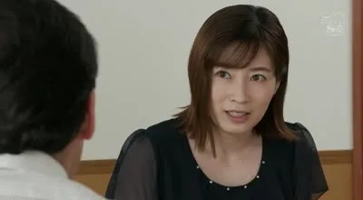 SONE-358 旦那の兄の薄壁一軒家に夫婦で転がり込んで夜の営みも出来ず身近な義兄チ〇ポに手を出した人一倍性欲の強い肉欲妻 奥田咲