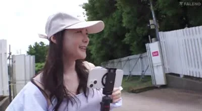 FNS-132 魁・真咲塾 28時間完全痴女覚醒訓練 吉高寧々