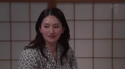 JUR-499 毎晩旦那とヤリまくる絶倫叔母と一泊二日の搾精旅行 ヌカれまくって性に目覚めた童貞の僕は… すべて忘れて連続中出し交尾にハマってしまった。 木村玲衣