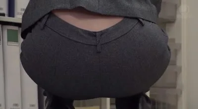 LULU-308 残業中、2人きりの社内で仕事に厳しいアラサー行き遅れピタパン女上司の無自覚デカ尻挑発に我慢できずヤング部下ち 美園和花
