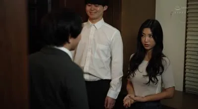 JUQ-765 昔ツルんでいたセフレと偶然の再会… 部下の妻になっていたので、エビ反り媚薬キメセクで再び俺のオンナだと思い知らせた。 水川スミレ