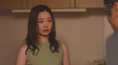 ADN-745 妻を差し出すか、会社をクビになるか。究極の選択を迫られ、絶倫上司に妻を差し出すしかなかった言いなり温泉旅行。 夏目彩春