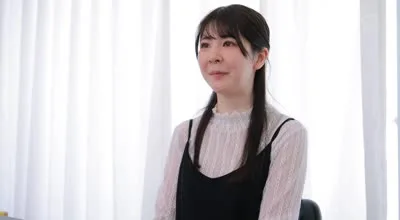 EBWH-086 経験人数0.5人 今AV界で最も男性経験のない色白巨乳素人が初イキするまでのAV出演ドキュメント 雪咲すみれ