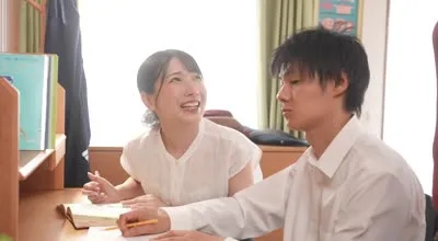 PRED-838 ママの友人とは思えないほど綺麗な人妻家庭教師の濃密接吻個別授業レクチャー 宮西ひかる
