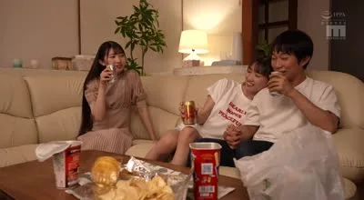 MIDV-679 彼女の双子のお姉さんが肉食すぎるアプローチで僕を誘惑 滝冬ひかり