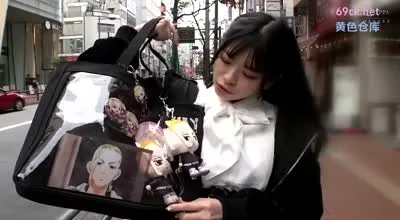 SUKE-144 【最強カワイイZ世代爆乳女子】Hカップのおっぱいを無邪気に揺らして推し活中♪お金のためならチ●ポもハメちゃうイマドキオタク女子登場！！バニーコスが史上N