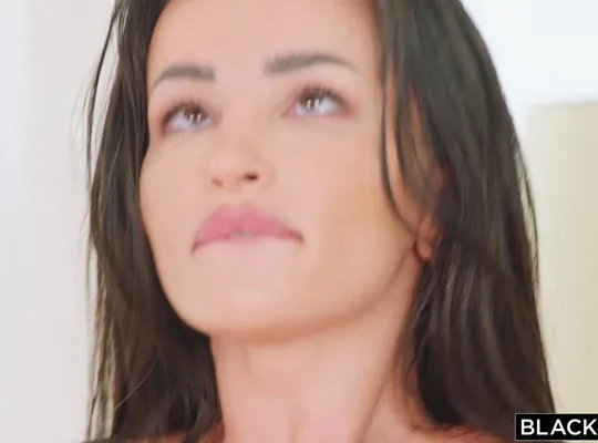 BLACKED2023-06-18新娘前女友小三和小三的妹妹第一部分